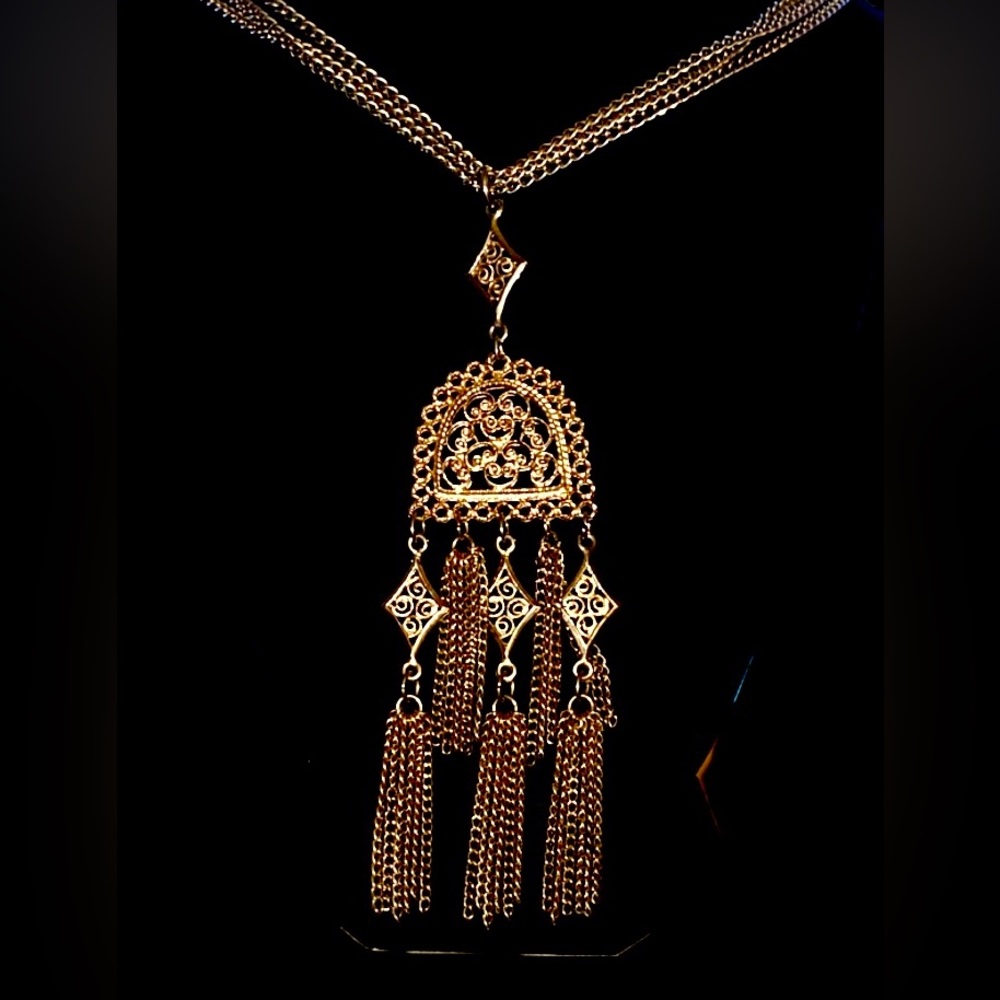 Necklace Filigree Gold Tone